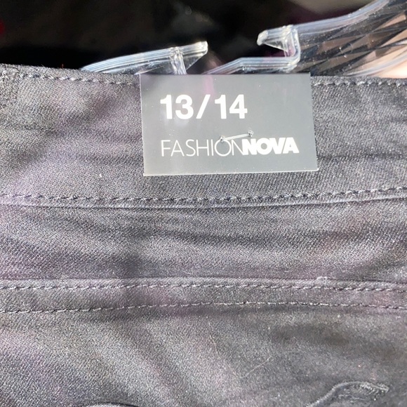 Jeans - Picture 5 of 5